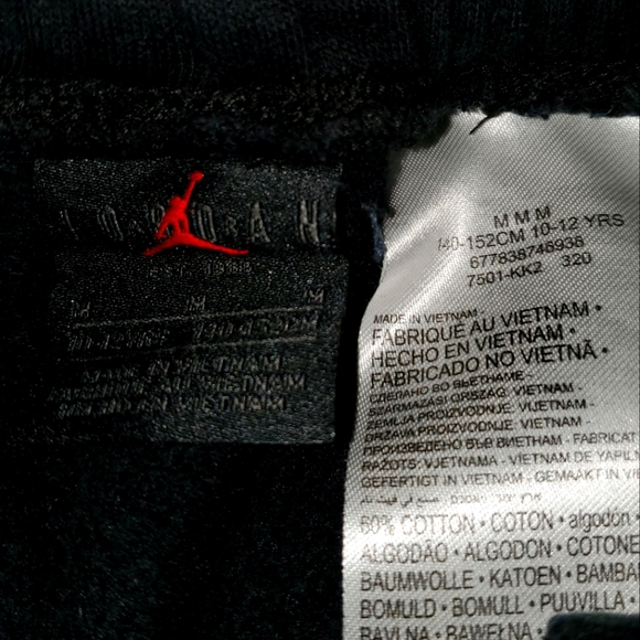 Nike Air Jordan Shorts M 10-12 yrs - Picture 6 of 6
